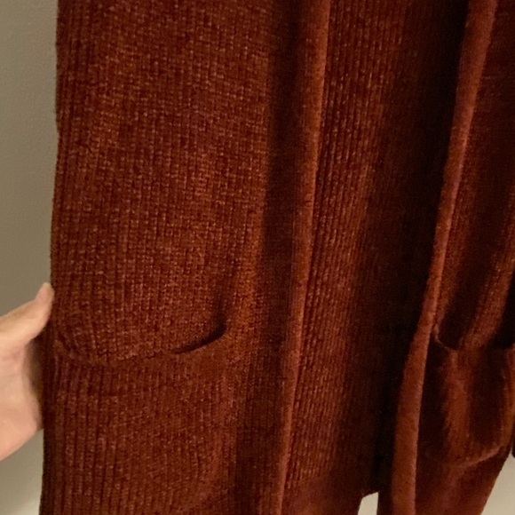 Rust colored sweater - Picture 2 of 4